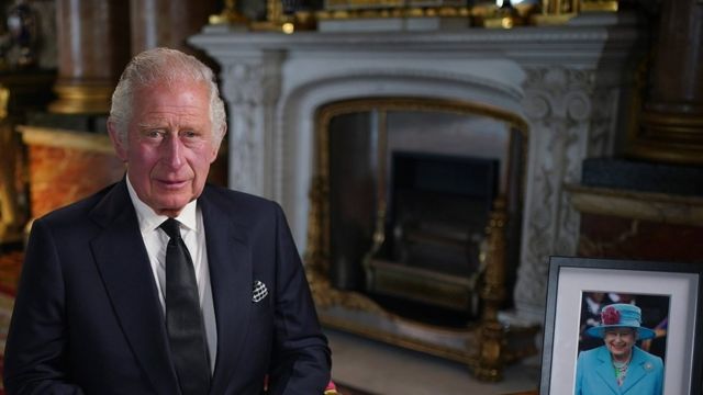 Rey Carlos III dio su primer discurso: prometió servir toda su vida a los británicos, como Isabel II